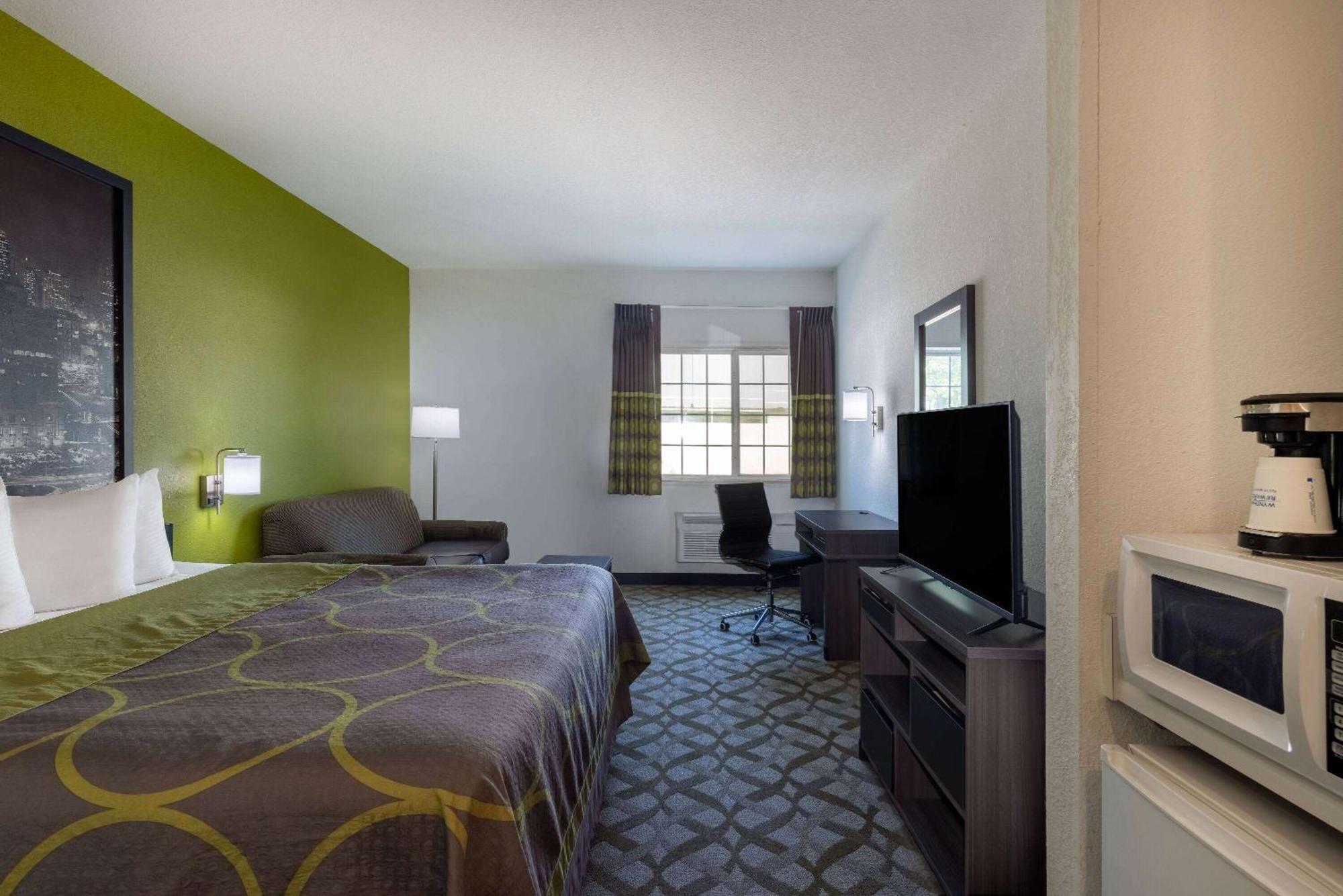 Super 8 By Wyndham De Soto Hotel Exterior foto